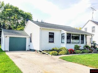 16 2nd Ave NE, Fairfax, MN 55332