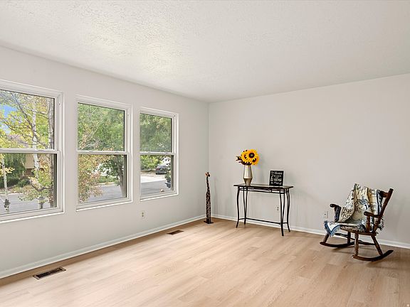 2nd image of 339 Carol Dr