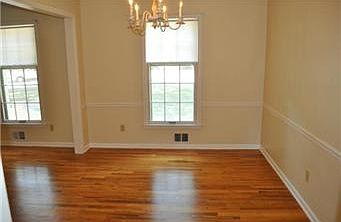 4th image of 10901 Virginia Ave