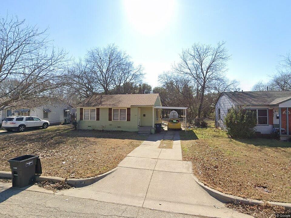 1st image of 4812 Lyndon Dr