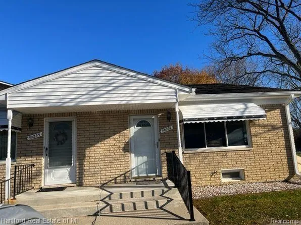50237 Helfer Blvd, Wixom, MI 48393