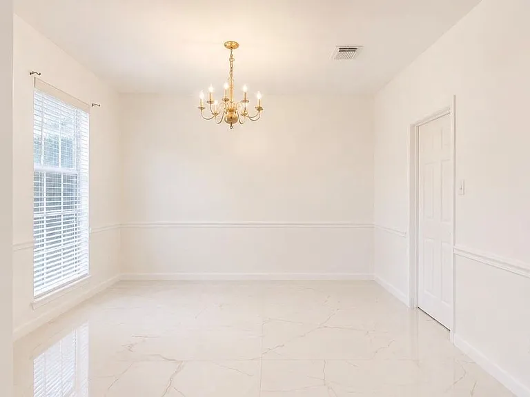 423 Blossomwood Dr — Photo 6