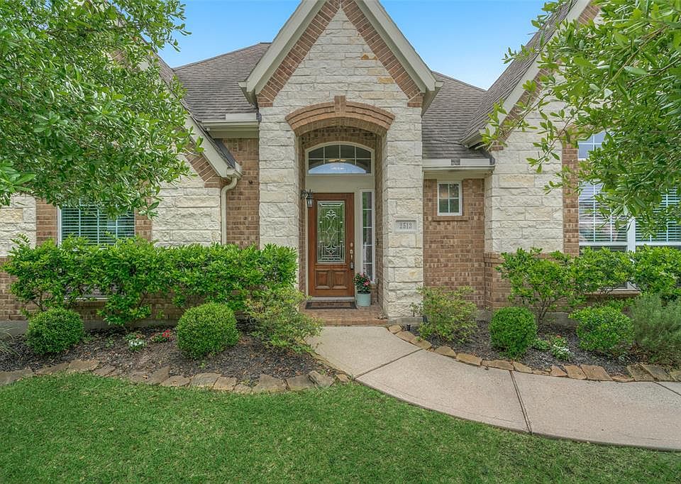 1st image of 2513 Riverchase Forest Ct
