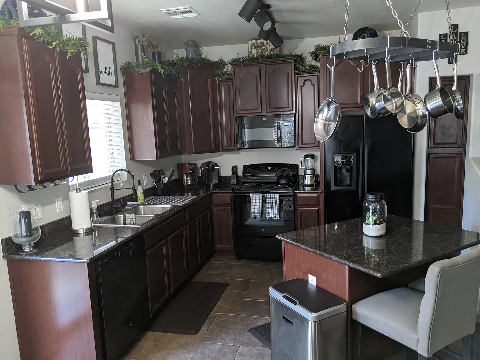 3 bed, 2.5 bath, 1500 sqft, $2,600 — Photo 3