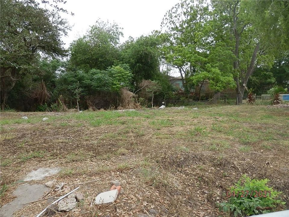 1st image of 1001 Agnes St