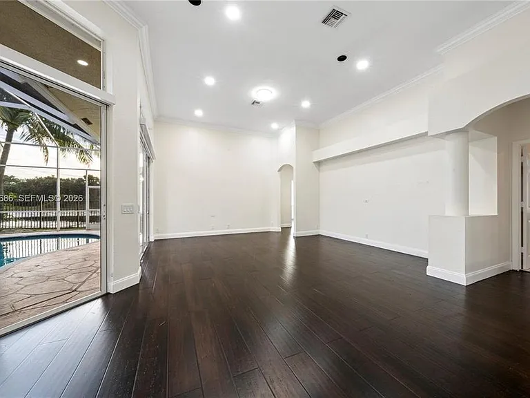 2893 Oakbrook Dr — Photo 1