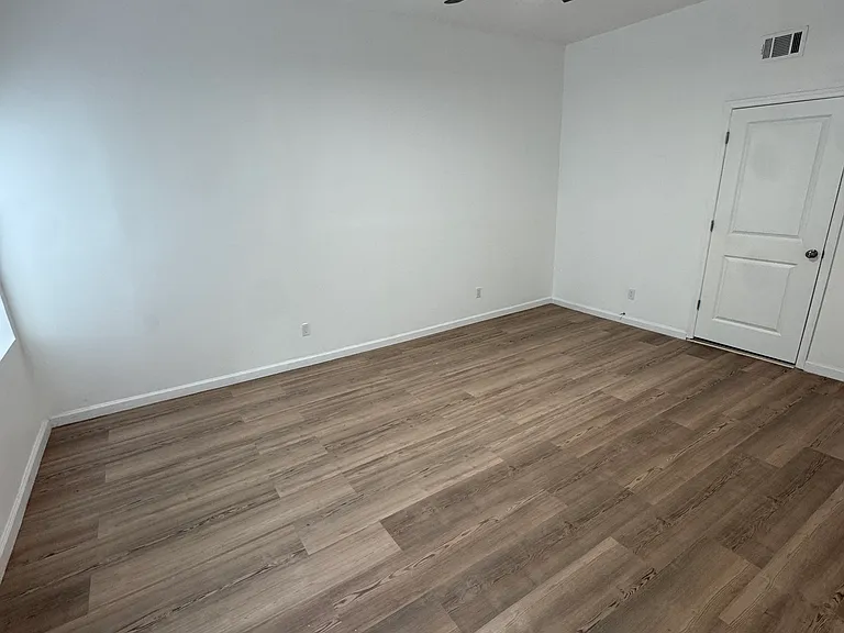 839 S Jackson St #2 — Photo 6
