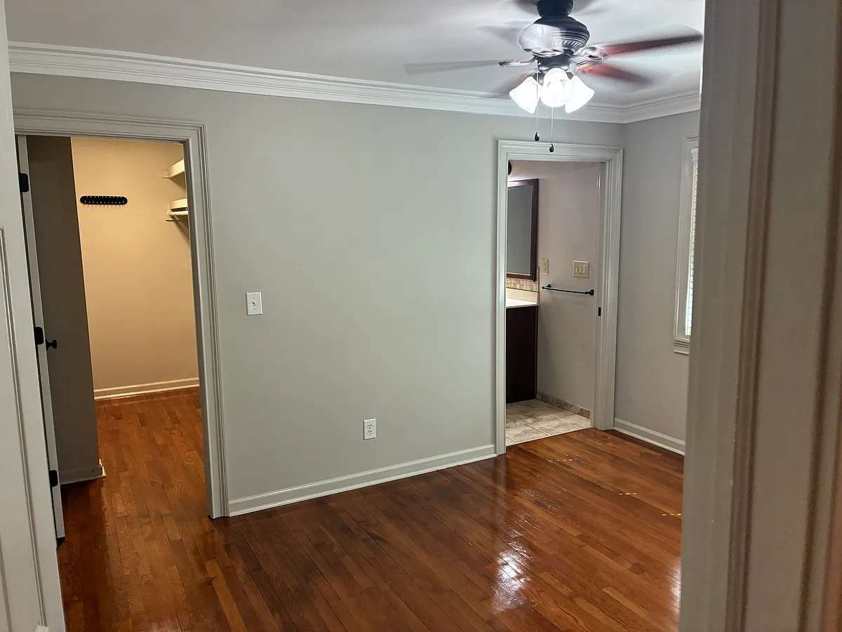 Master bedroom - 1120 Wessell Rd NW