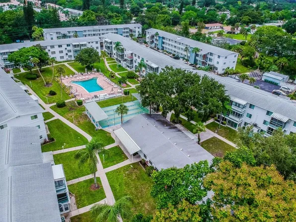 1807 Restful Dr #N4, Bradenton, FL 34207