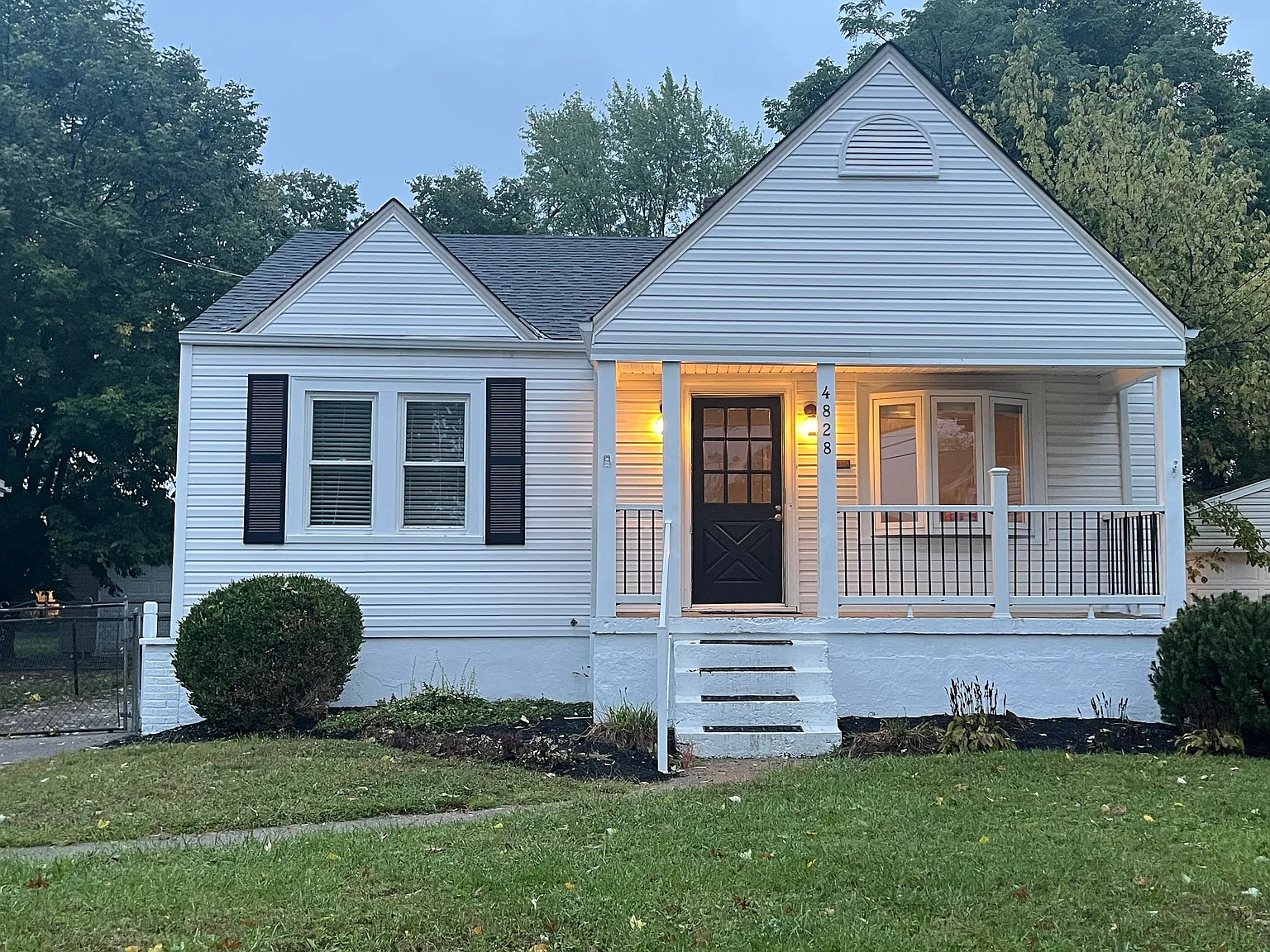 4828 Laurel Ave — Photo 1