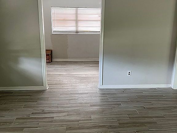 4th image of 10957 N Luana Dr