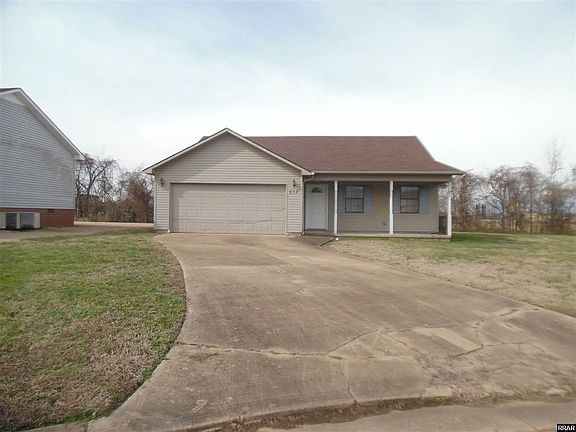 2nd image of 832 Mosswood Dr