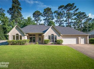 635 Hillcrest Dr, Huntsville, TX 77340