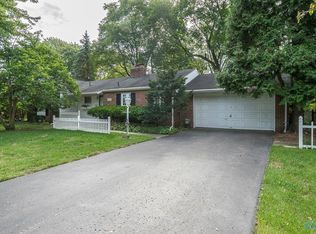 4823 Brookhurst Rd, Sylvania, OH 43560