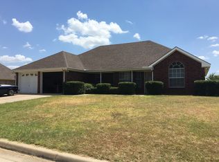 1205 W Hawk Cir #1, Decatur, TX 76234