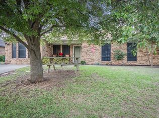 213 Tejas Dr, Glenn Heights, TX 75154
