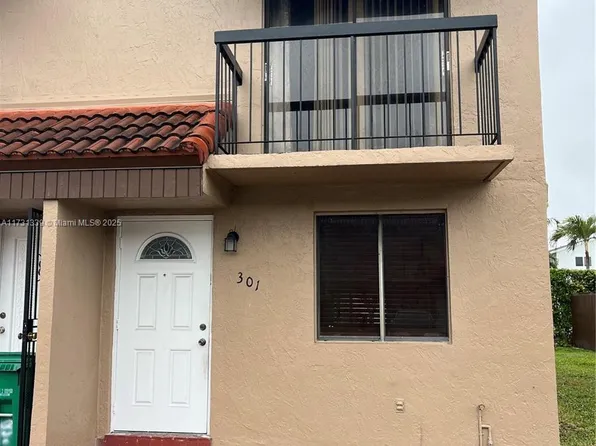 1927 SW 107th Ave APT 301, Miami, FL 33165