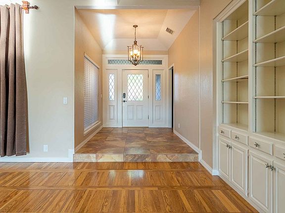 5th image of 6205 Driftwood Dr