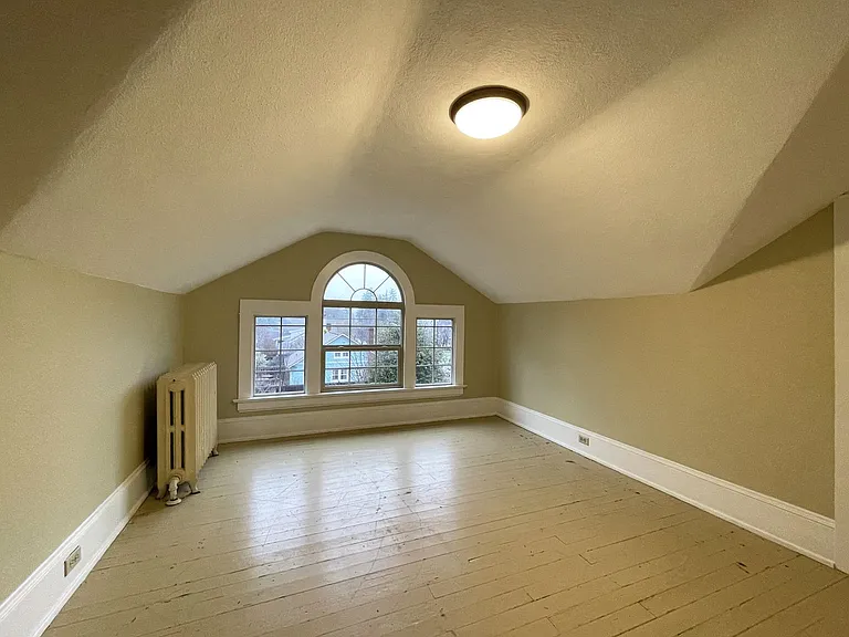 5514 NE Halsey St — Photo 18
