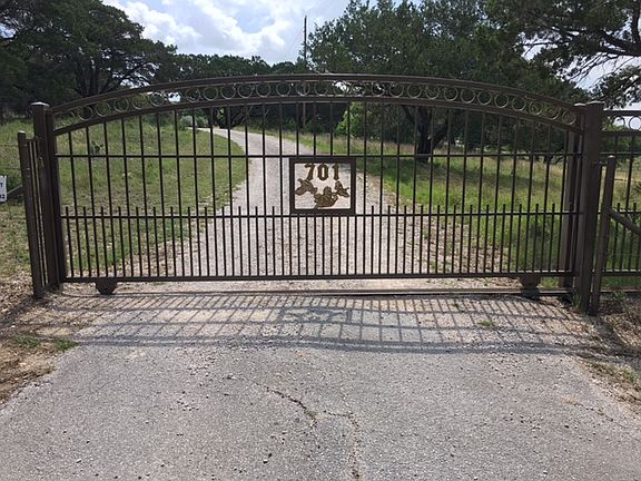 4th image of 701 Quail Hill Dr