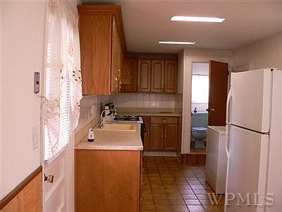 2nd image of 28 New St
