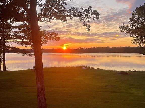 4th image of 9636 Walleye Rd NW