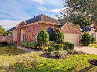 2413 Alamanni Dr, Pearland, TX 77581