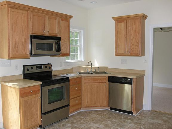 4th image of 119 Madison Bay