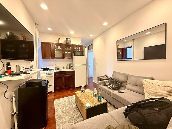 2nd image of 70-80 Kenmare St #15A