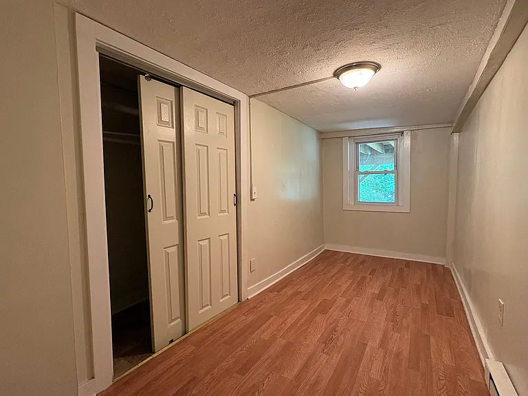 84 Mill Street - Red Pod — Photo 6