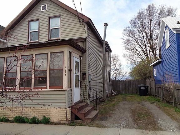 3rd image of 1044 Washington St