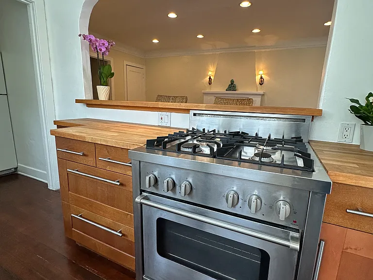 837 Tularosa Dr — Photo 13