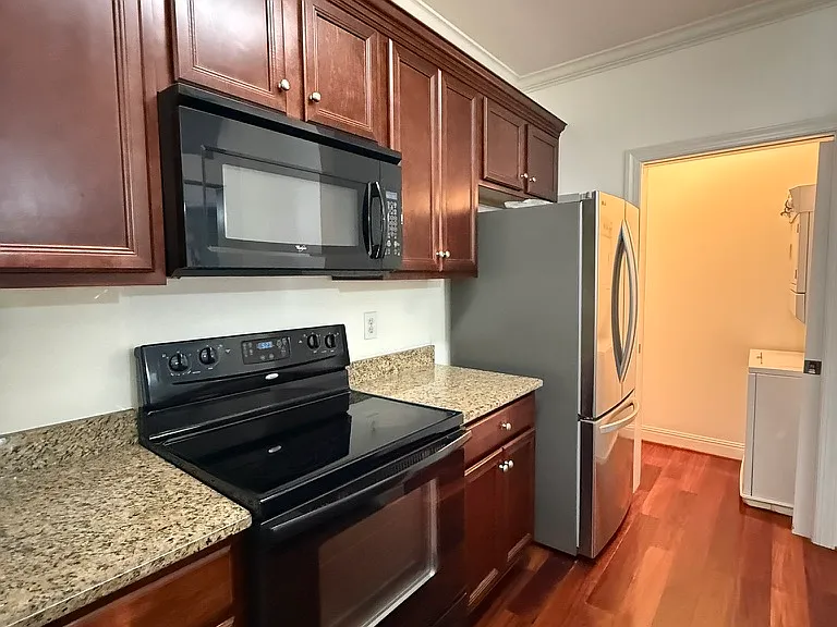 303 Criddle St #205 — Photo 8