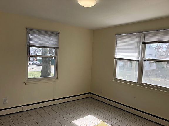 2nd image of 9 Breglia St Floor 1