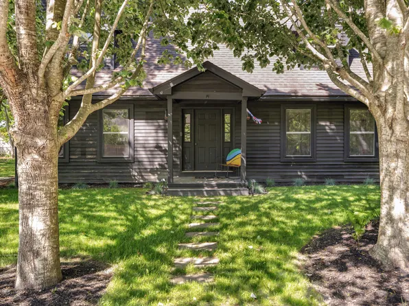 10 Walton St, East Hampton, NY 11937