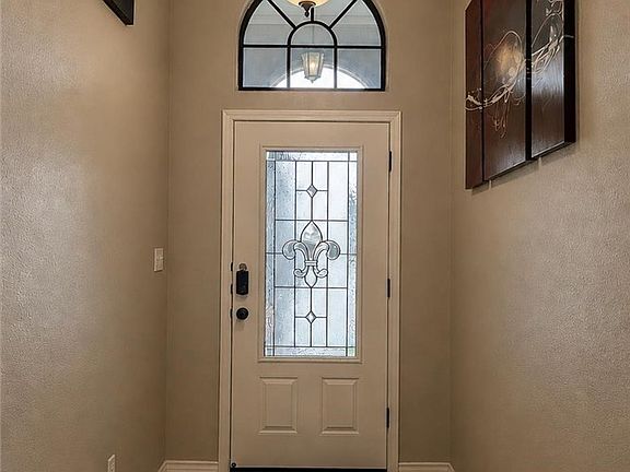 3rd image of 2807 Legacy Ln
