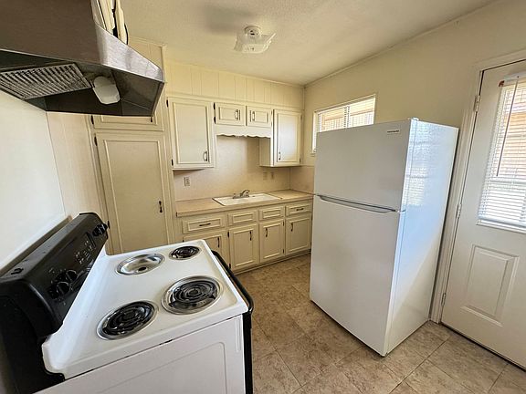 5th image of 808 Safady Ave #D
