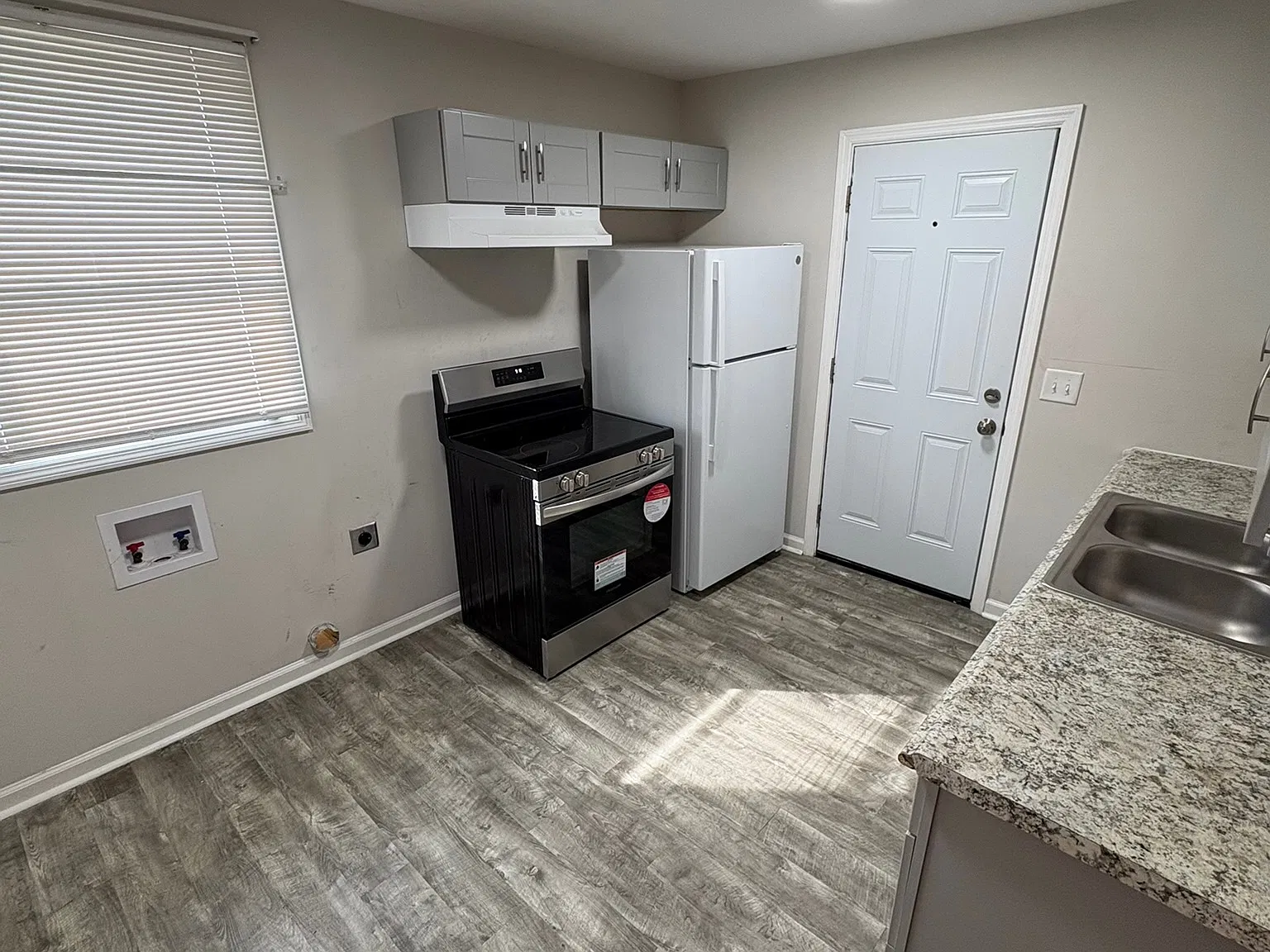2206 Morena St — Photo 3