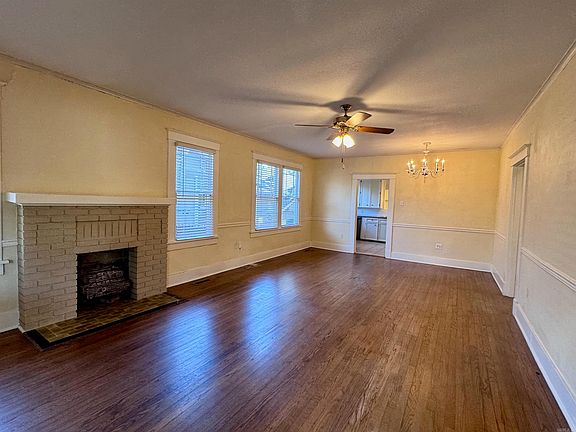 3rd image of 4805 Lee Ave
