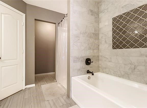 5th image of 3756 Tara Dr
