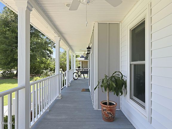 4th image of 1929 Kingfisher Drive