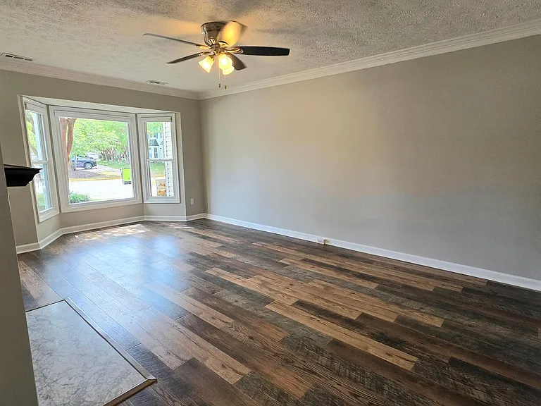 304 Arabian Cir — Photo 10