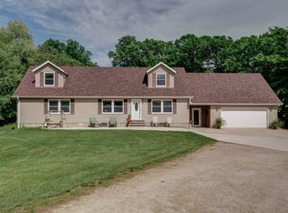 320 W 9th St N, Estherville, IA 51334