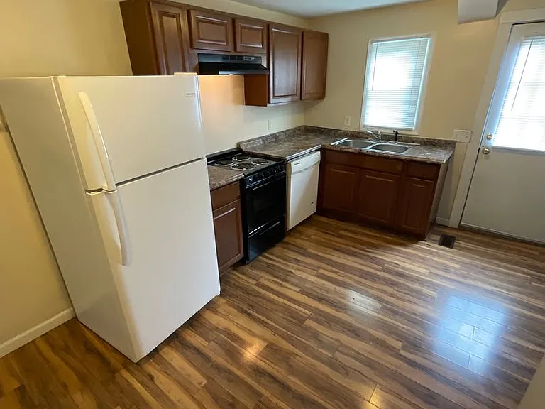 416 N Lincoln St — Photo 44