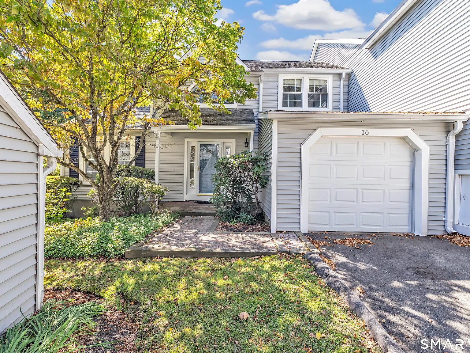 3 bed, 3.5 bath, 3653 sqft, $3,550 — Photo 2