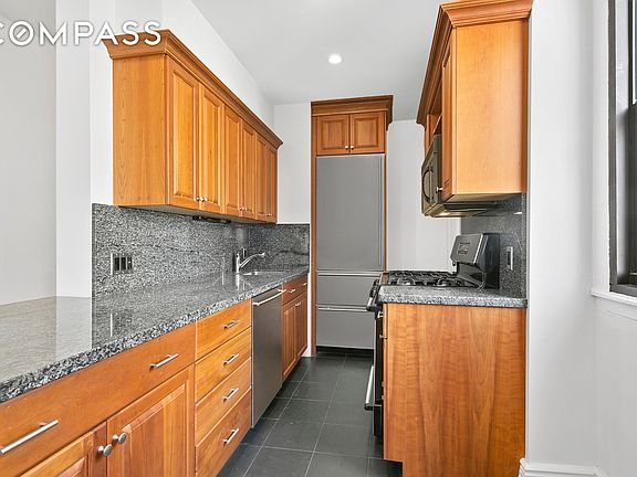 2nd image of 345 E 77th St APT 6C