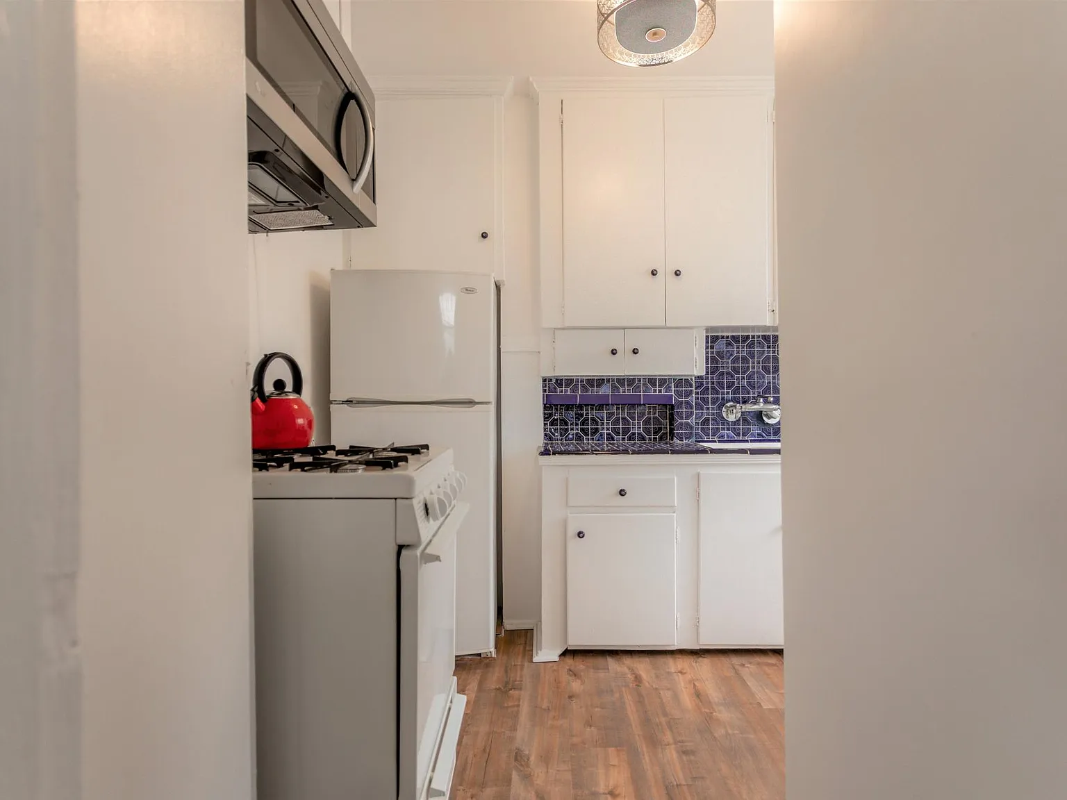 Studio, 440 sqft, $2,695 — Photo 1