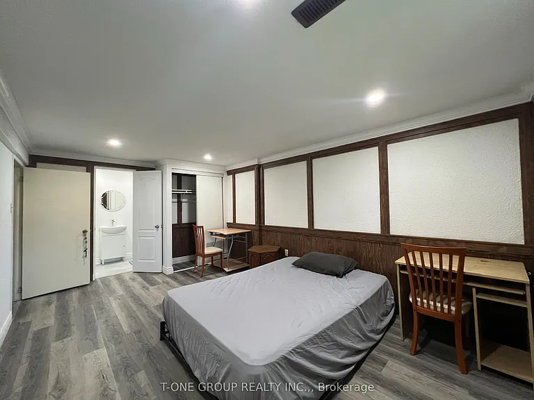 46 Knockbolt Cres — Photo 2
