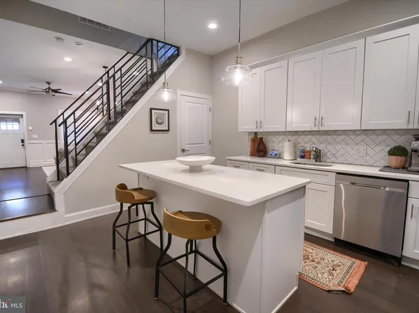 4117 Cresson St, Philadelphia, PA 19127