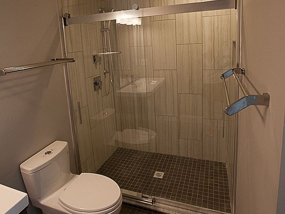 3rd image of 800 S Dakota Ave APT 427